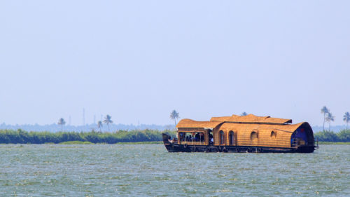 boat on kumarakom lake