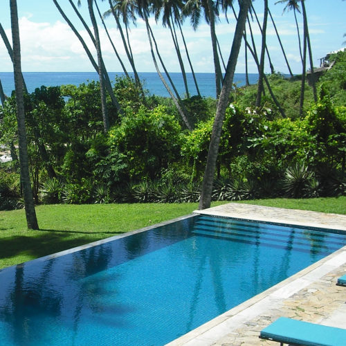 swimming pool at coco tangalla