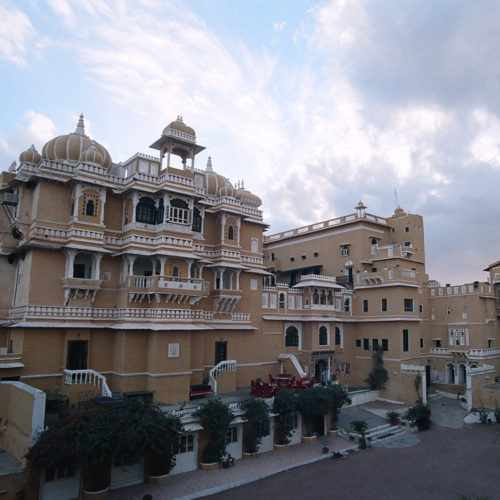 deogarh-mahal-hotel-courtyard