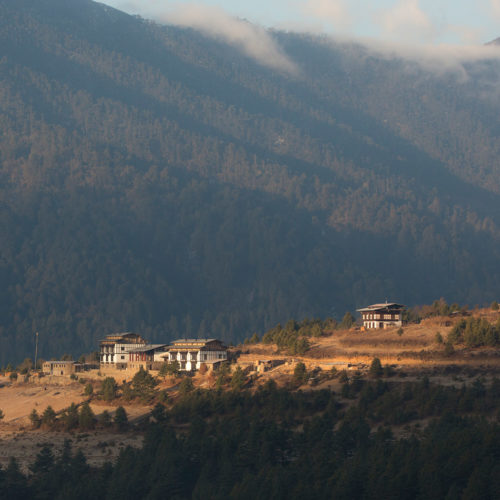 gangtey-lodge-bhutan-view-over-valley