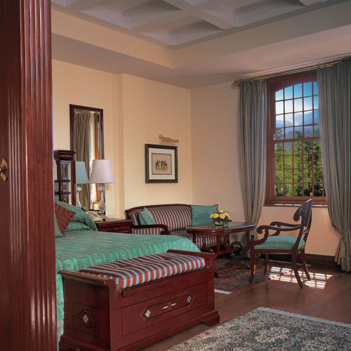 greaves_oberoi_cecil_bedroom