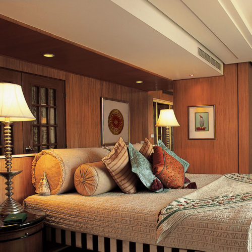 greaves_the_oberoi_amarvilas_agra_bedroom