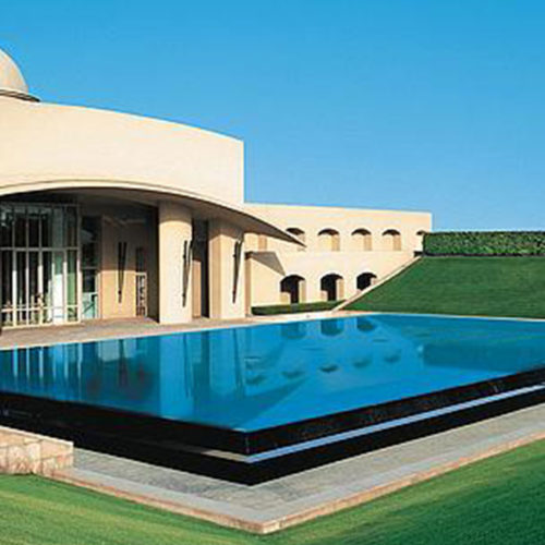 Trident Gurgaon pool area