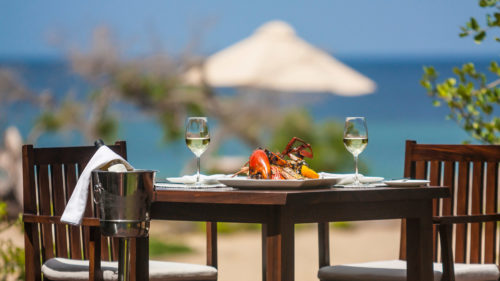 jungle-beach-dining-table-on-beach