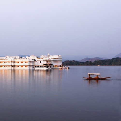 Taj Lake Palace, Udaipur, Rajasthan ⋆ Hotel ⋆ Greaves India