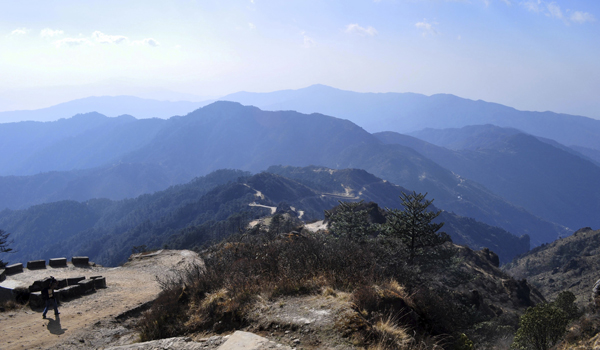 darjeeling-images_foothills_credit-subuchatt_istock_thinkstock-http___www-thinkstockphotos-co