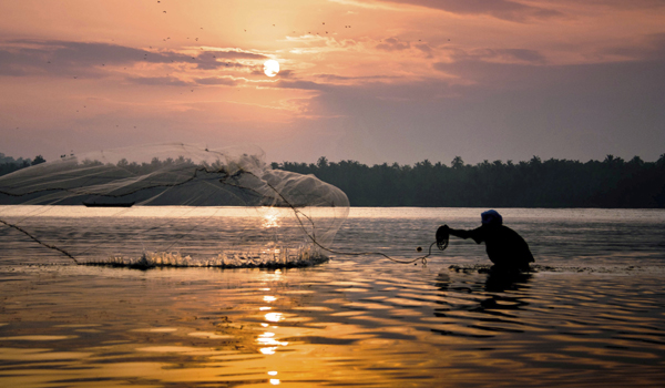 greaves_restaurants-in-kerala_fishing_credit-athulkrishnan-istock-thinkstock-copy