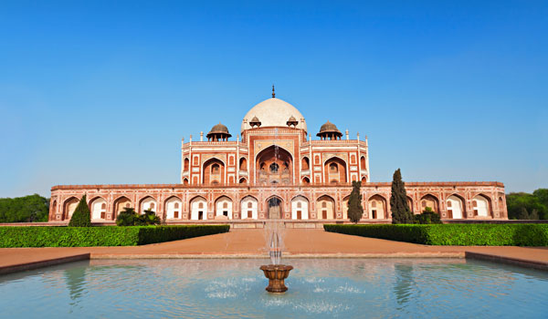 greaves_waddington_humayun_s-tomb-new-delhi_credit-shutterstock-user-saiko3p