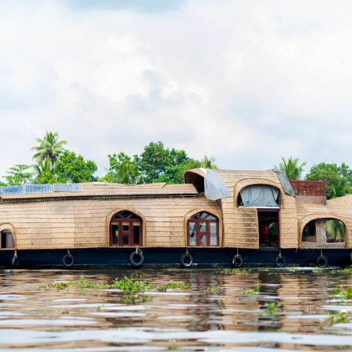 house boat