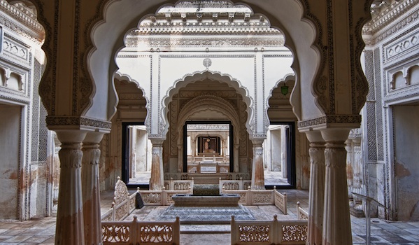 paigah_tombs__hyderabad___arvind_balaraman__shutterstock_-_resized