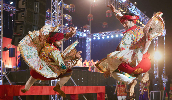 Performers engage in several traditional dances during Navratri © Gujarat Tourism