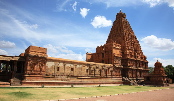 thanjavur-brihadishwara-_-ajp-shutterstock