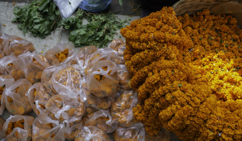 Temple Etiquette | Ritual flowers