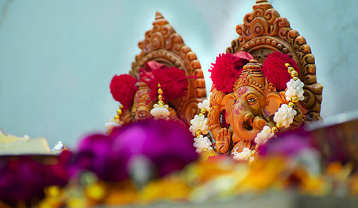 Christmas in Goa | Ganesha and flowers