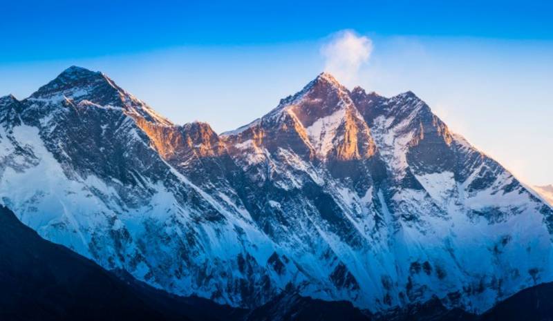 Nepal Honeymoon Everest