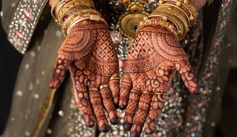 Meet locals in Jaipur - henna hands