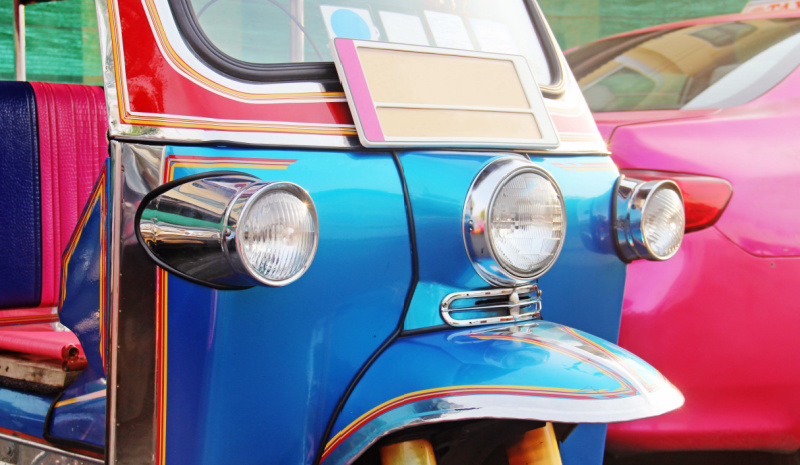 Meet locals in Jaipur - pink rickshaw 