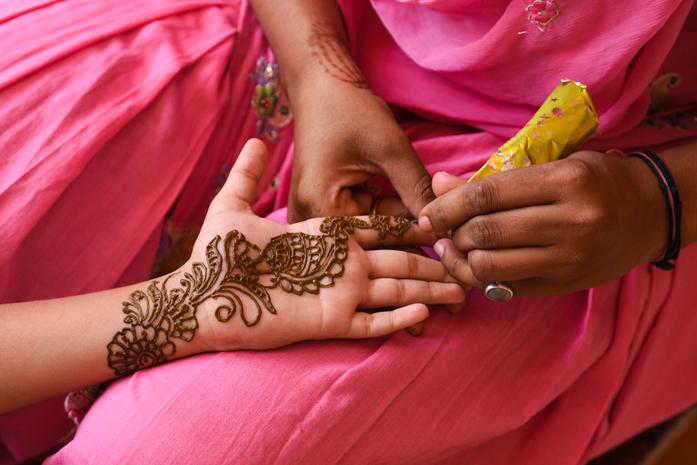 A henna tattoo application